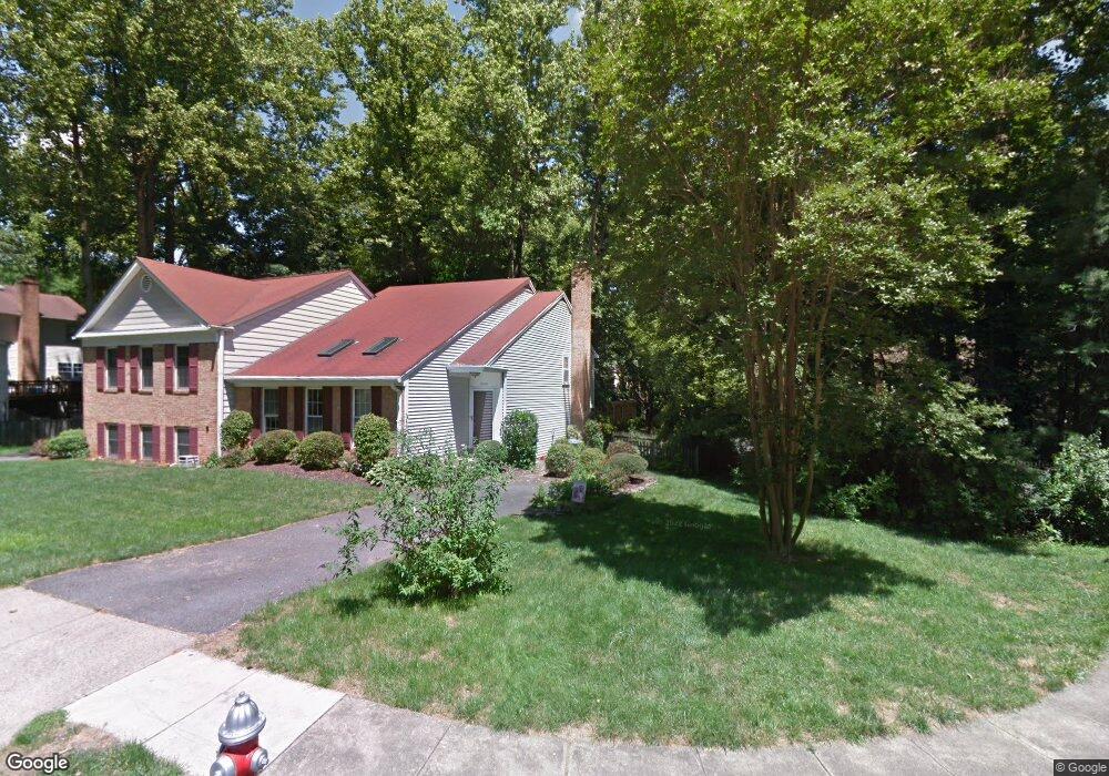 9960 Hemlock Woods Ln, Burke, VA 22015 - photo 1