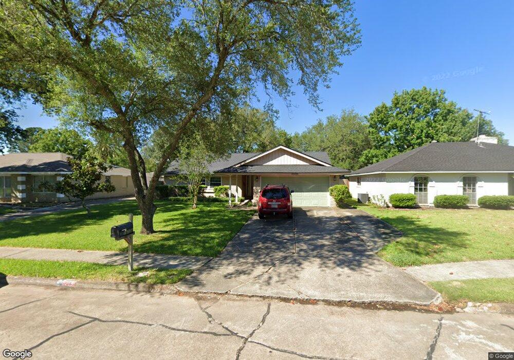 16726 Hibiscus Ln, Friendswood, TX 77546 - photo 1