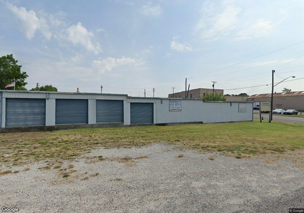 101 N Center St, Bonham, TX 75418 - photo 1