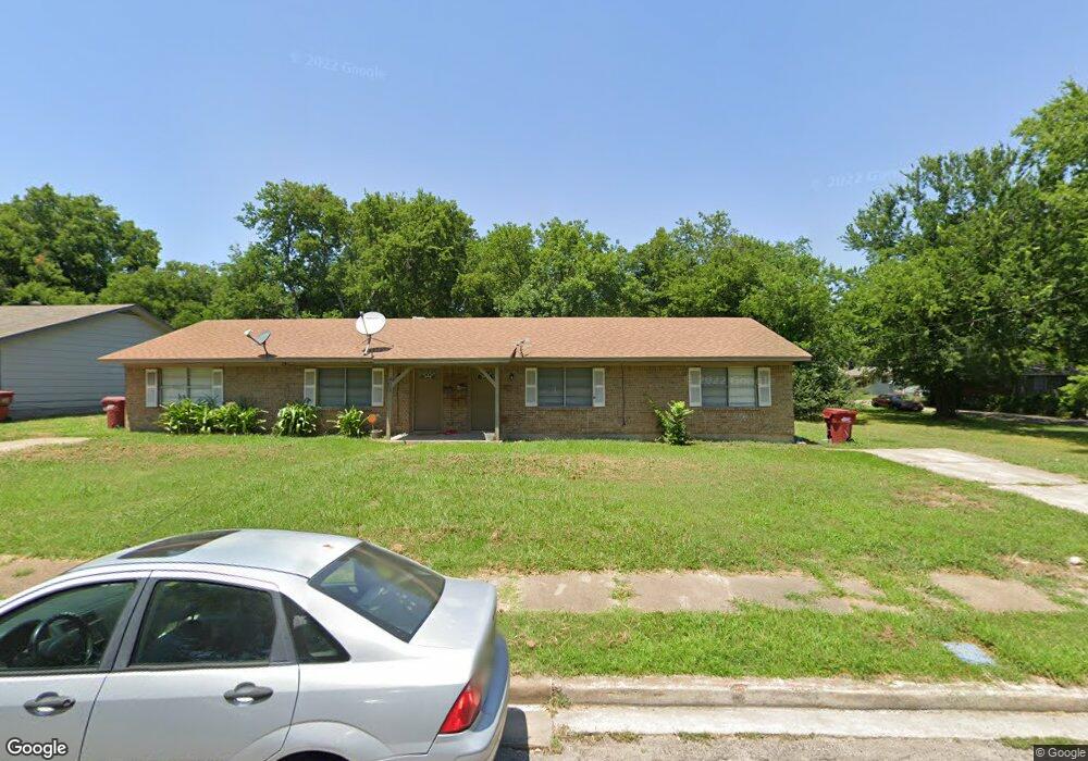 405 E 8th St unit 2, Bonham, TX 75418 - photo 1