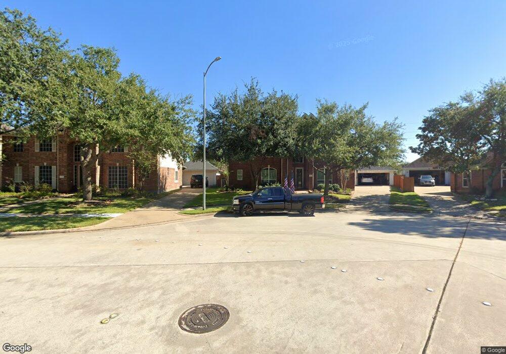 9002 Sunny Ridge Dr, Houston, TX 77095 - photo 1