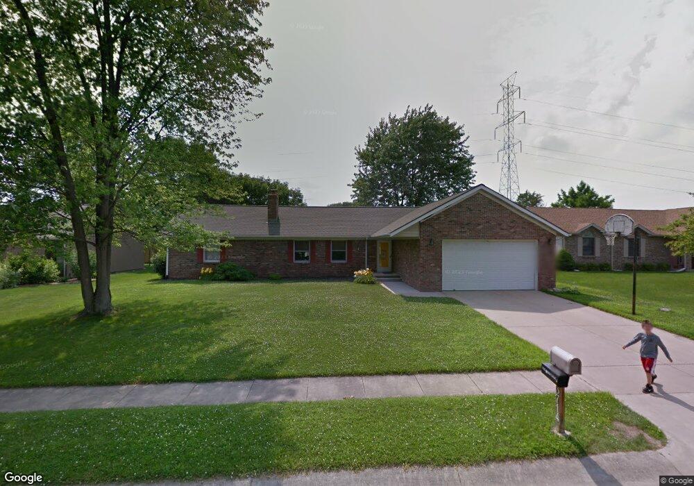 3714 Greenbriar Dr, Columbus, IN 47203 - photo 1