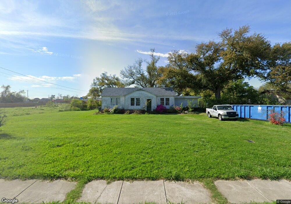 113 W Claude St, Lake Charles, LA 70605 - photo 1