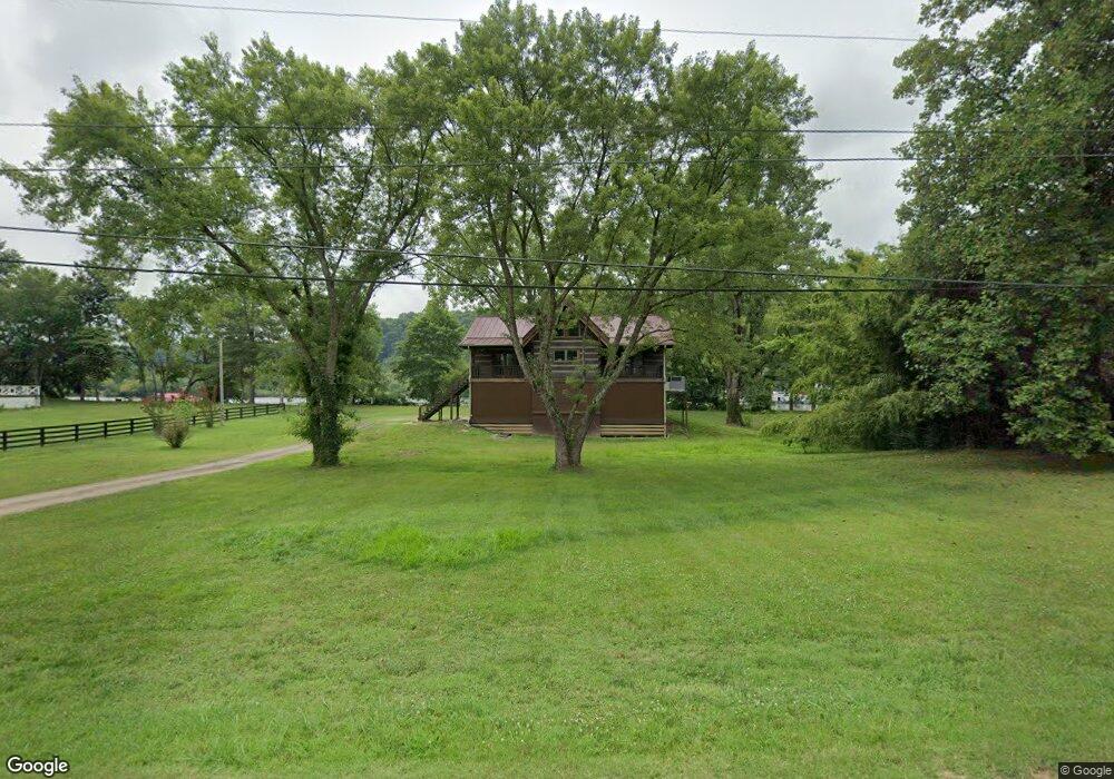 1011 Cumberland Dr, Chapmansboro, TN 37035 - photo 1