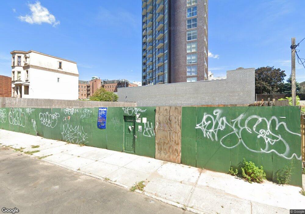 1135 31st Dr, Long Island City, NY 11106 - photo 1