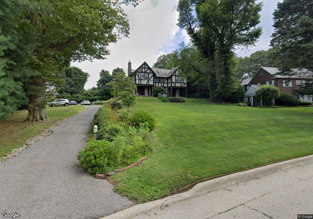 51 Crescent Rd unit A, Port Washington, NY 11050 - photo 1