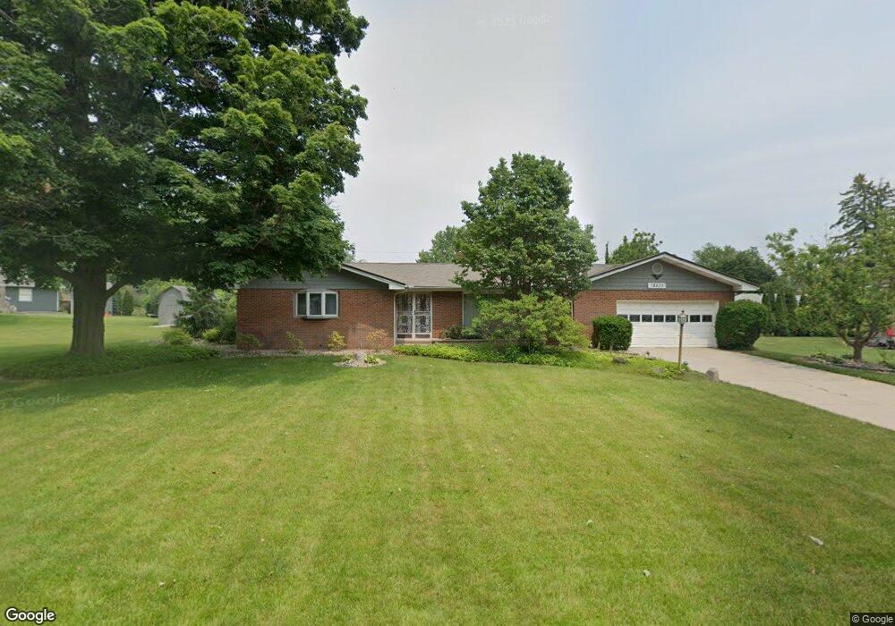 18825 Cherokee Ln, South Bend, IN 46637 - photo 1