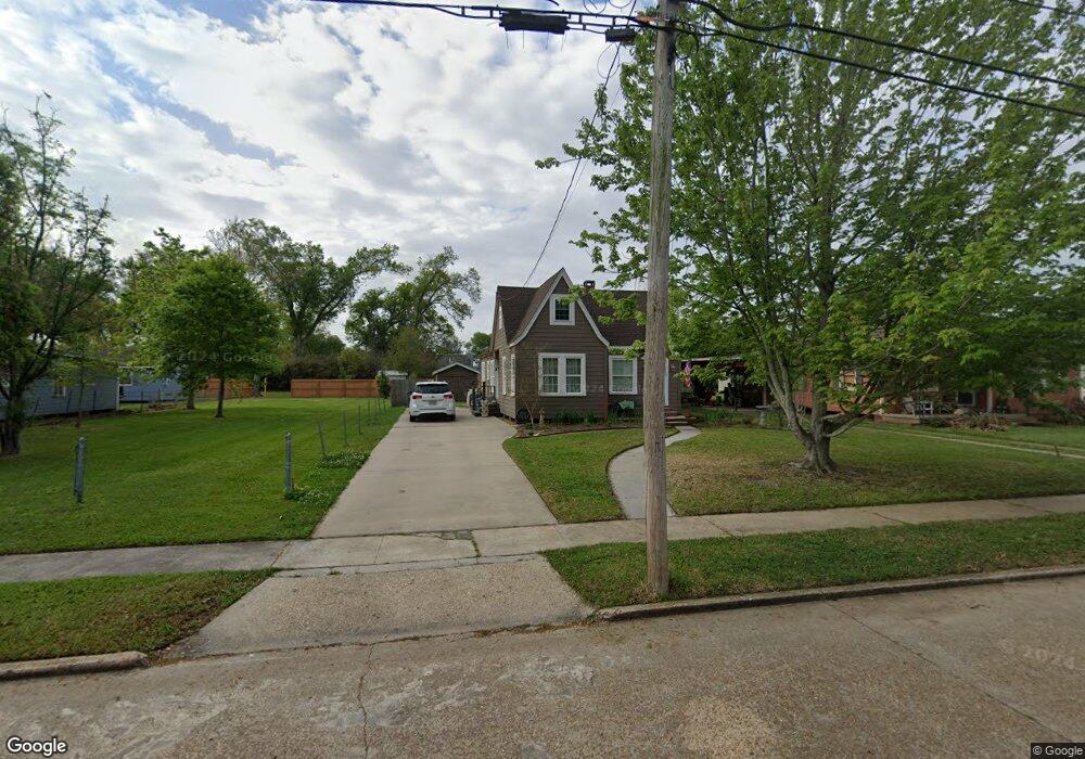 636 10th St, Lake Charles, LA 70601 - photo 1