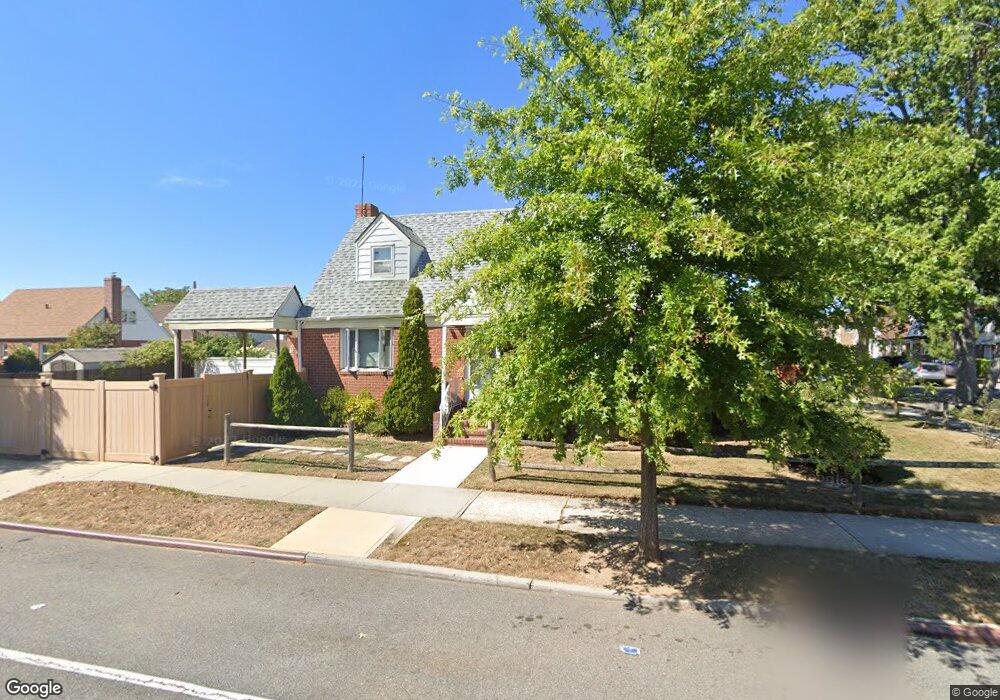 248-15 82nd Ave, Bellerose, NY 11426 - photo 1