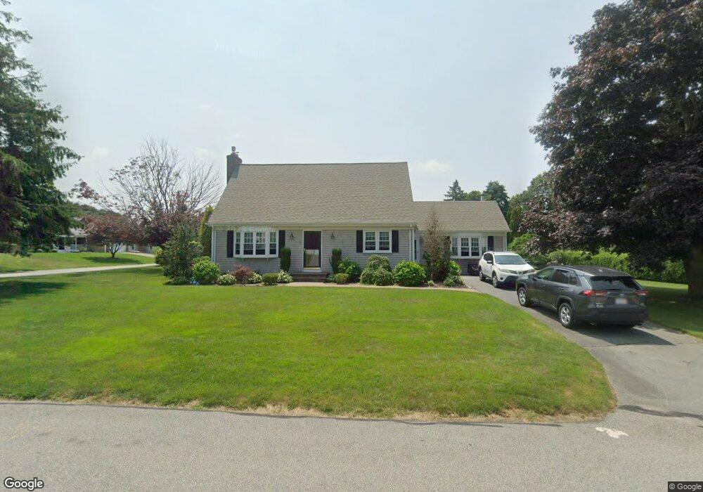 11 W Sherman St, North Dartmouth, MA 02747 - photo 1