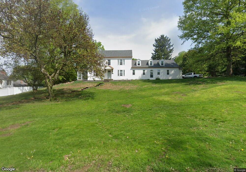 985 Sheridan Rd, Coshocton, OH 43812 - photo 1