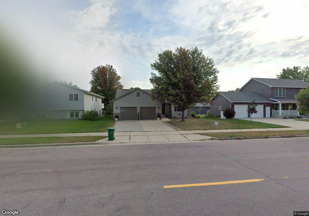 1411 Hauenstein Dr, New Ulm, MN 56073 - photo 1