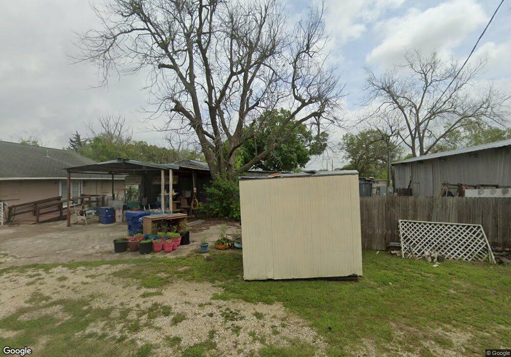 1613 Avenue M, Bay City, TX 77414 - photo 1
