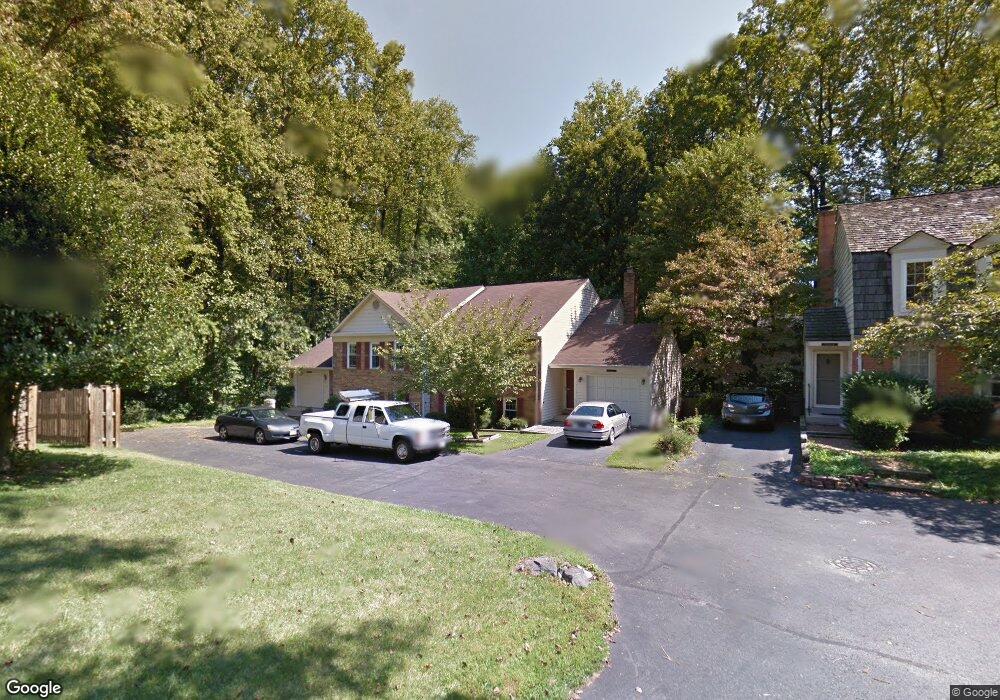 9984 Hemlock Woods Ln, Burke, VA 22015 - photo 1