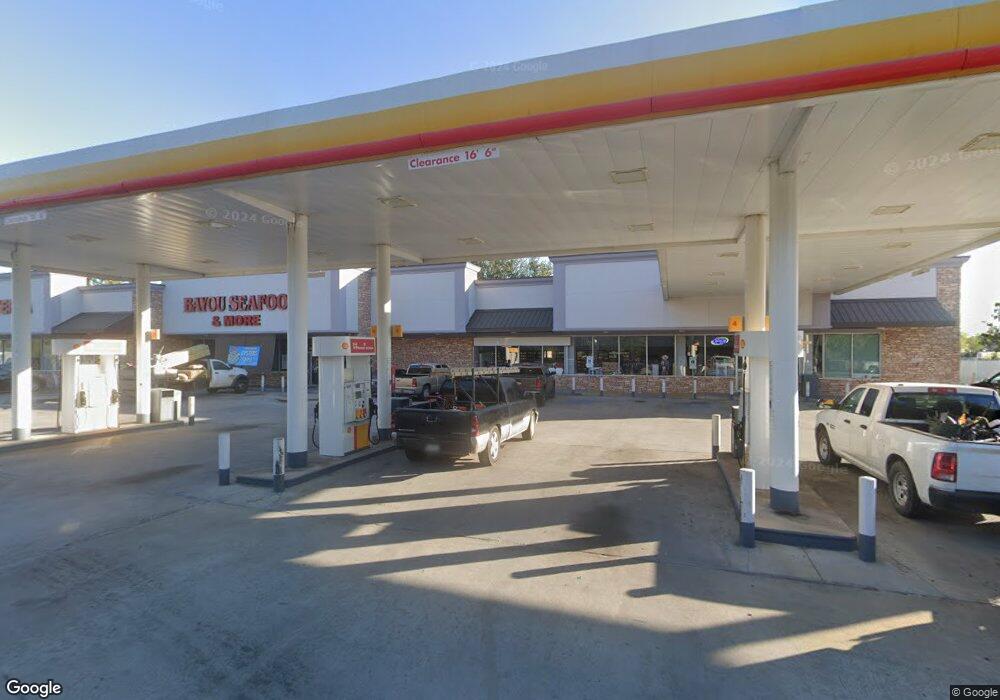 10040 Veterans Memorial Dr, Houston, TX 77038 - photo 1