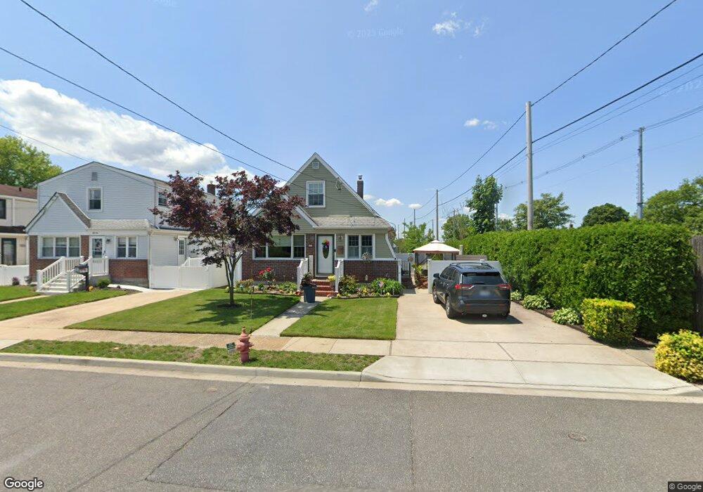 63 11th Ave, Mineola, NY 11501 - photo 1