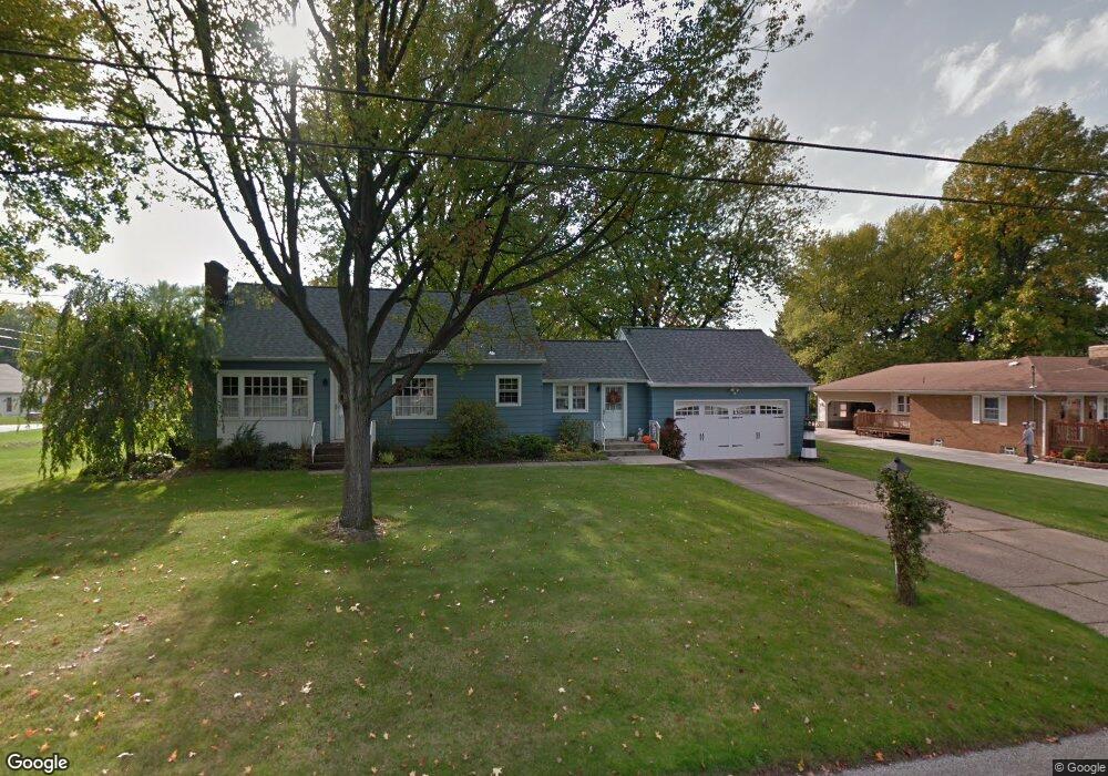 2842 Bement St, Erie, PA 16506 - photo 1