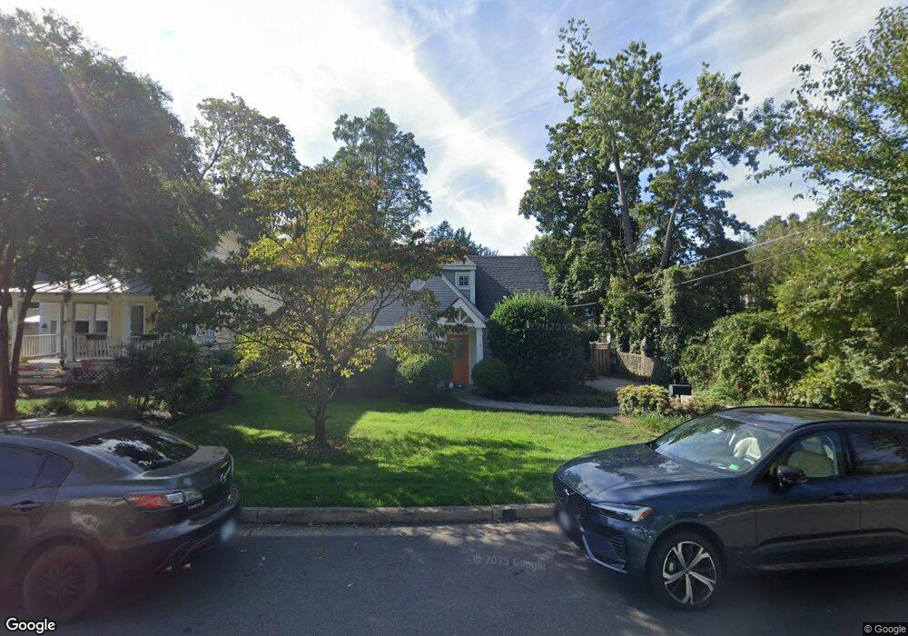 1404 N Sycamore St, Arlington, VA 22205 - photo 1