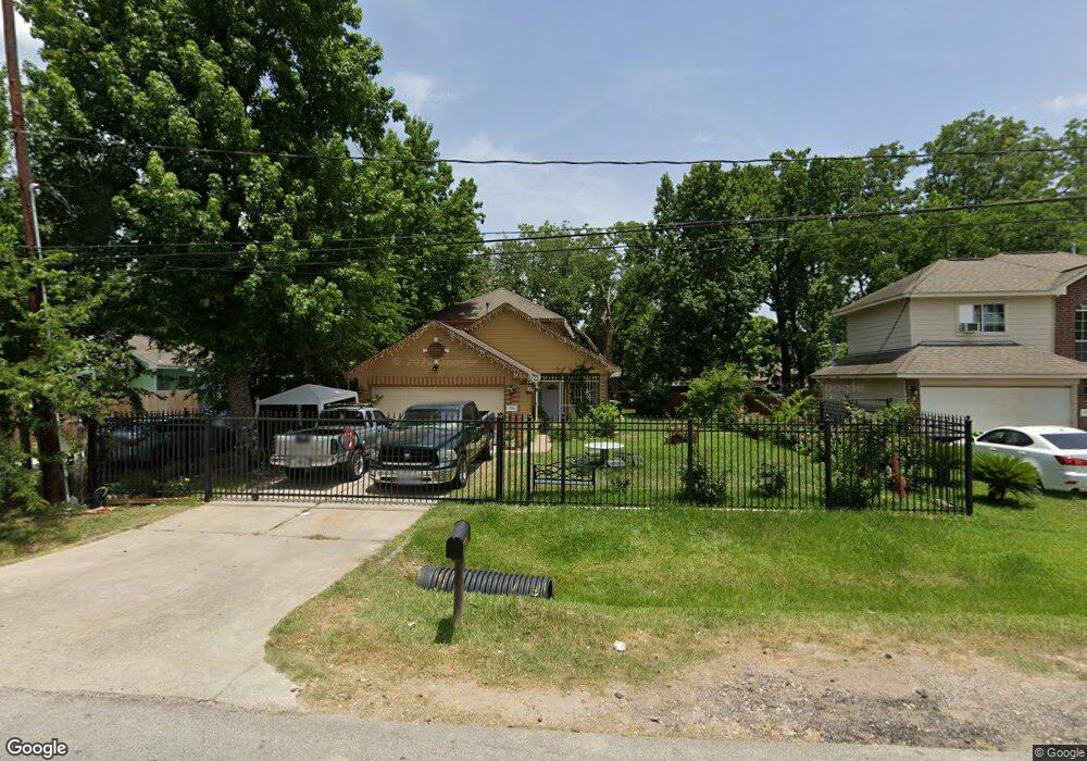 926 Conklin St, Houston, TX 77088 - photo 1