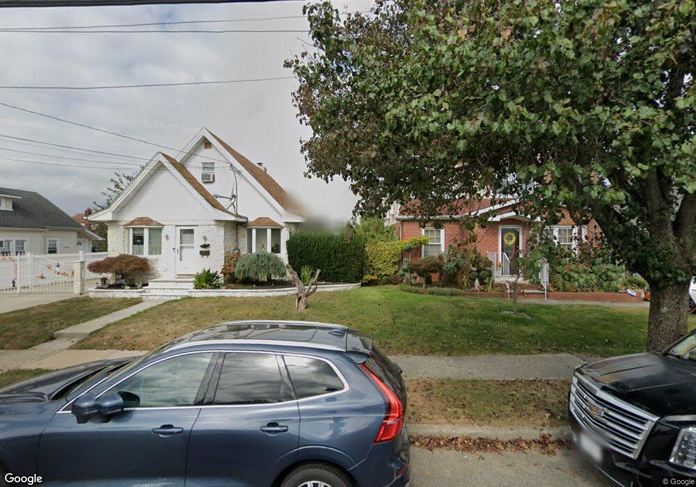 157 Westbury Ave, Mineola, NY 11501 - photo 1