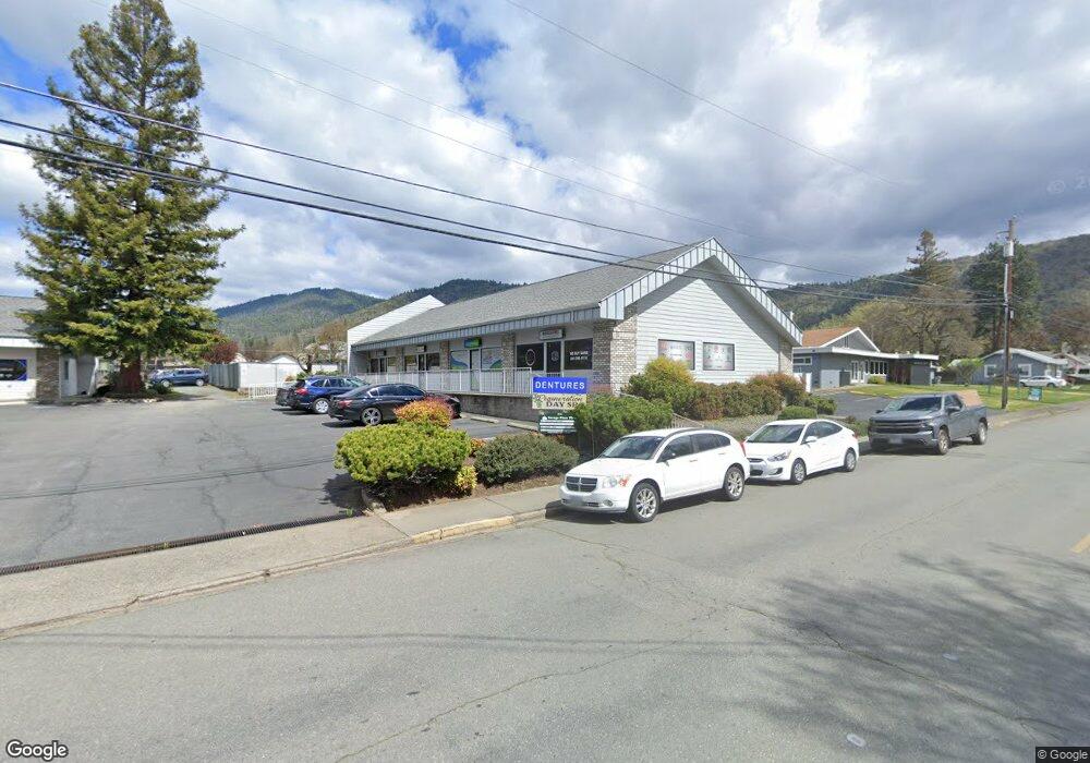 212 NE Savage St, Grants Pass, OR 97526 - photo 1