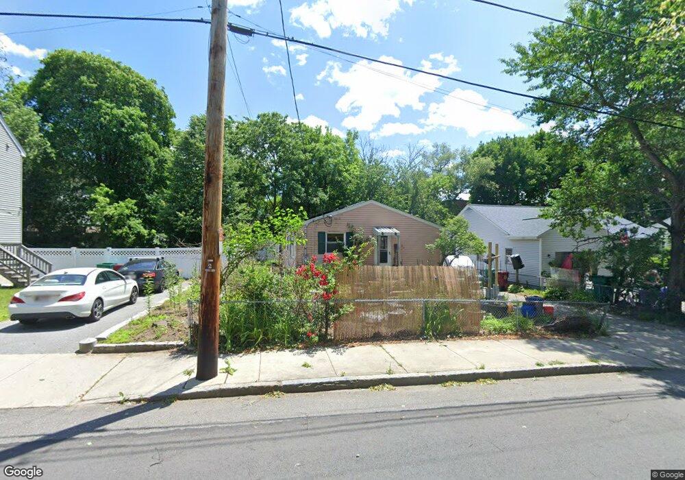 26 Richardson St, Lowell, MA 01850 - photo 1