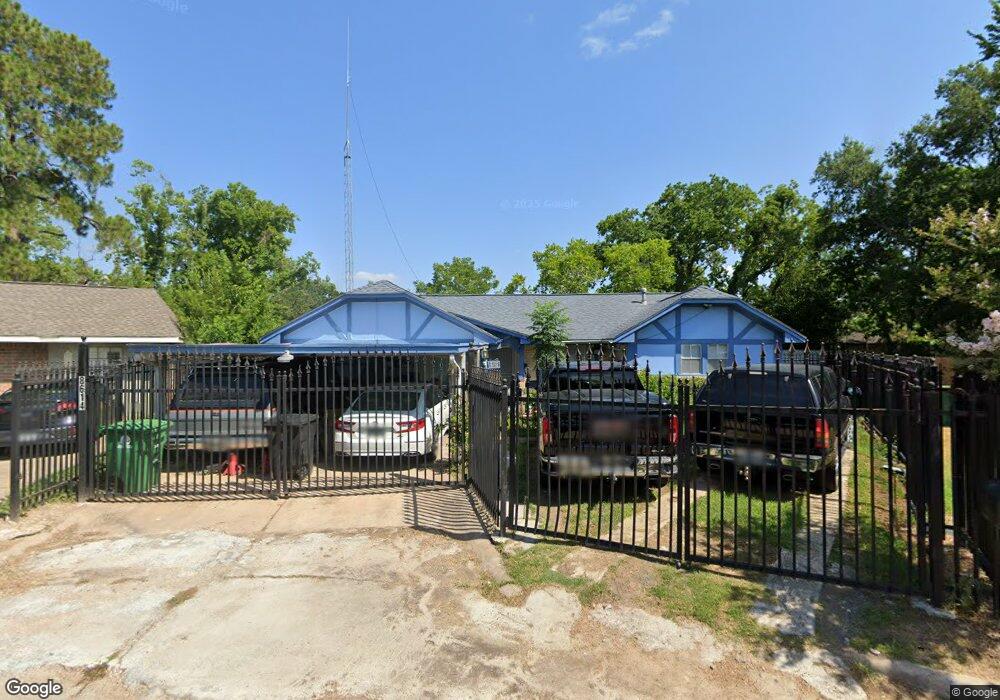 8614 Diplomat Ct, Houston, TX 77088 - photo 1