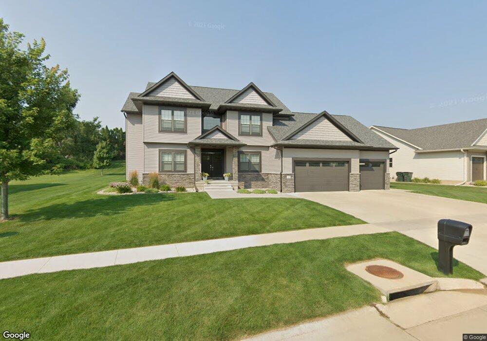 3415 Ushers Ridge Blvd NE, Cedar Rapids, IA 52411 - photo 1