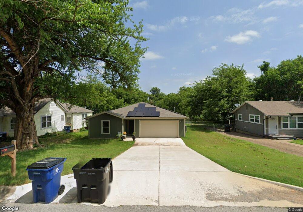 1521 W Gandy St, Denison, TX 75020 - photo 1