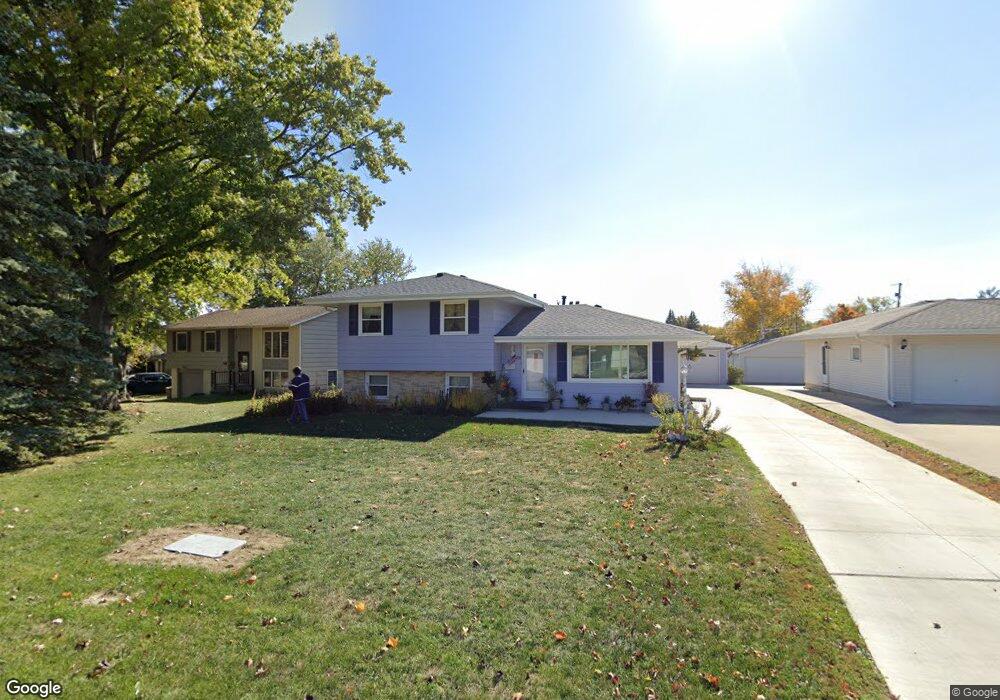 2109 N 2nd Ave E, Newton, IA 50208 - photo 1
