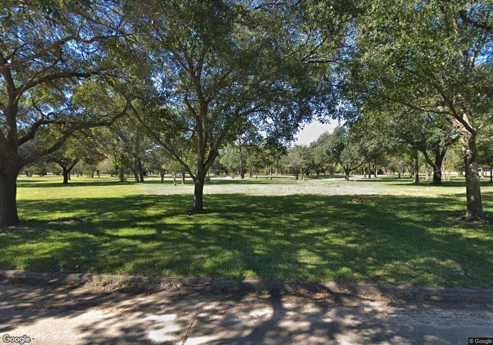 9111 Loren Ln, Houston, TX 77040 - photo 1