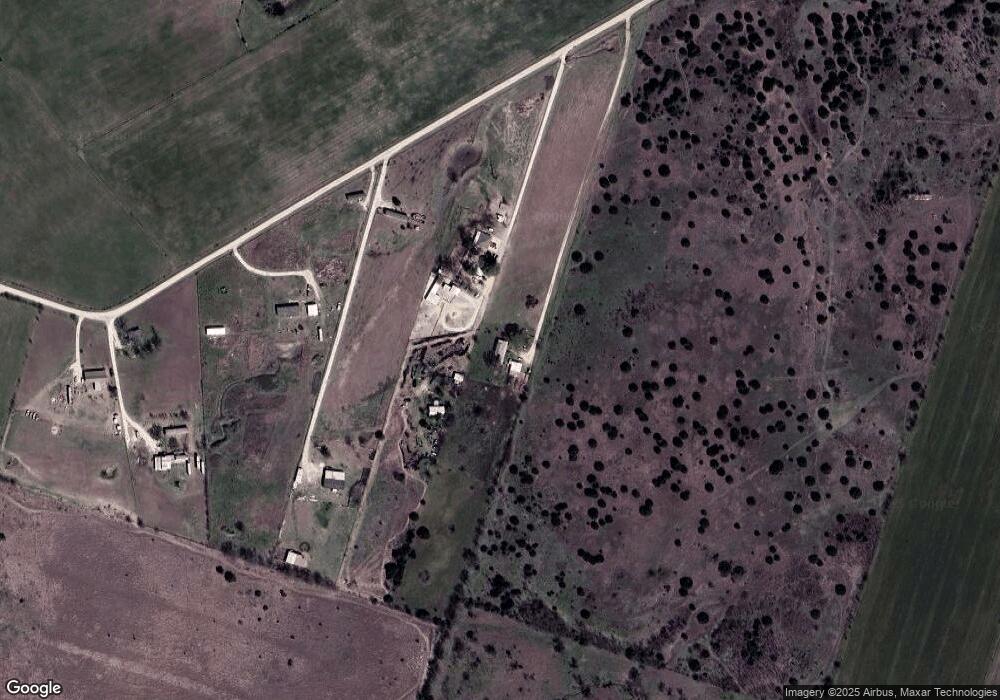 647 Wyatt Ln, Mc Gregor, TX 76657 - photo 1