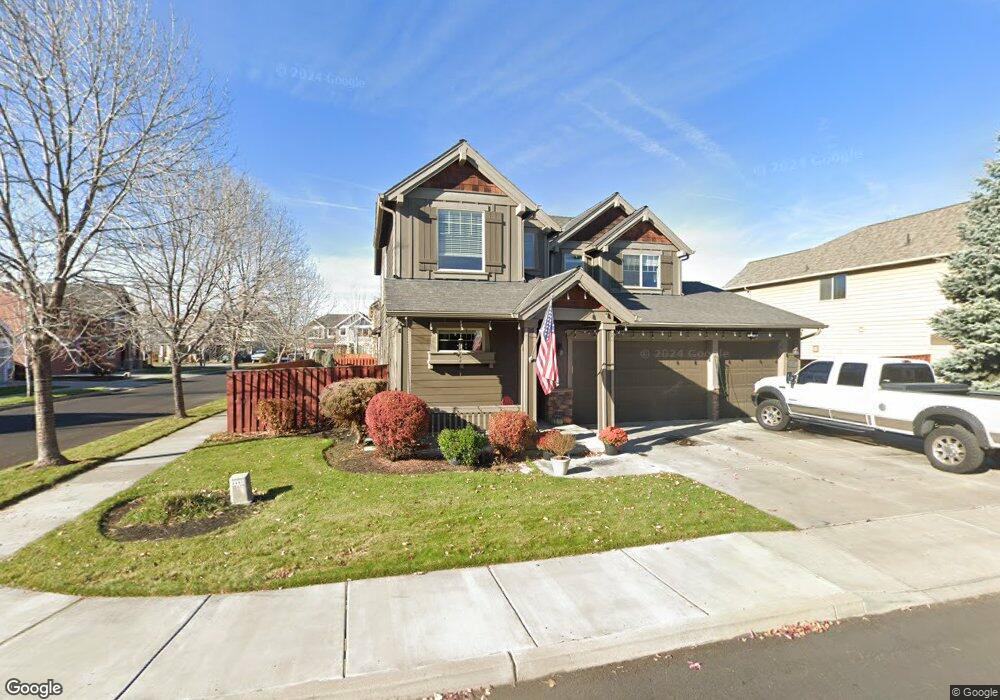 769 NW 28th Loop, Redmond, OR 97756 - photo 1