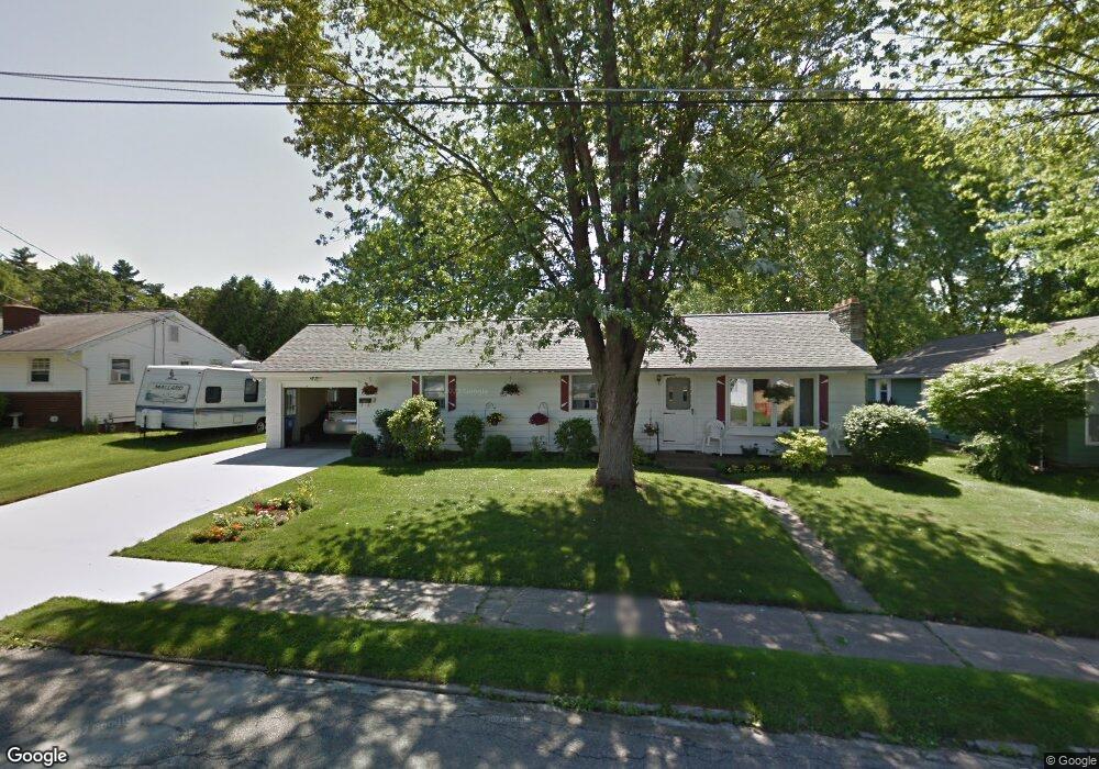 39 Roger St, Winooski, VT 05404 - photo 1