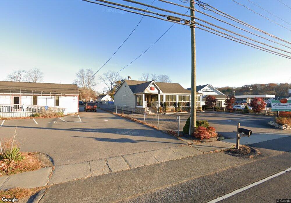 117 Boston Post Rd unit 2, East Lyme, CT 06333 - photo 1