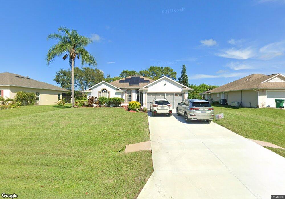 913 Gardenia St, Sebastian, FL 32958 - photo 1