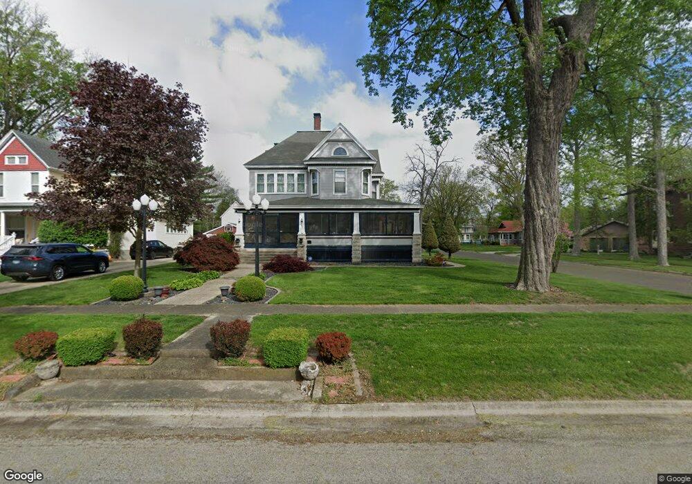 427 College Ave, Lincoln, IL 62656 - photo 1