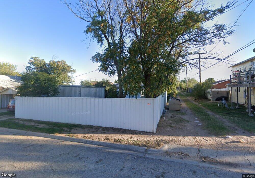 1302 Nolan St, Big Spring, TX 79720 - photo 1