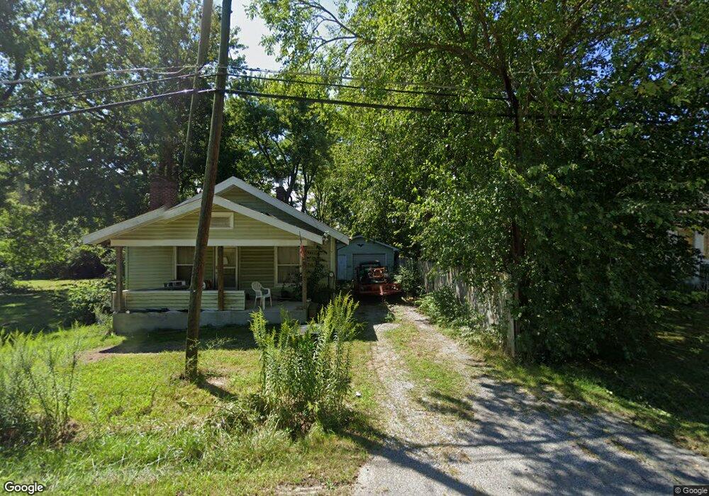 1817 W Poplar St, Harrisburg, IL 62946 - photo 1