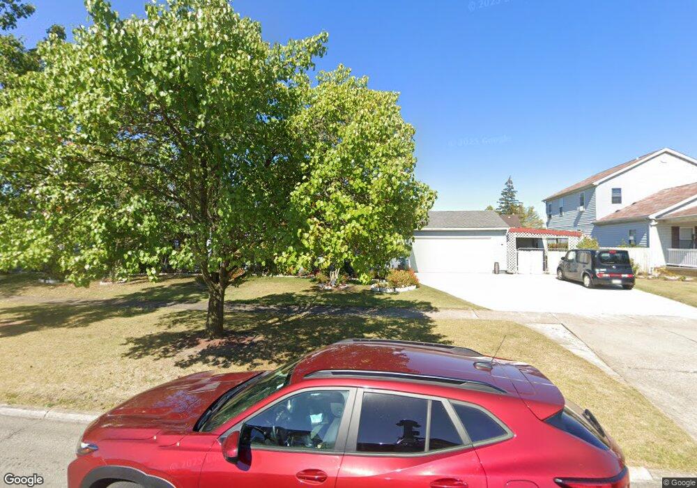 1685 E 34th St, Lorain, OH 44055 - photo 1