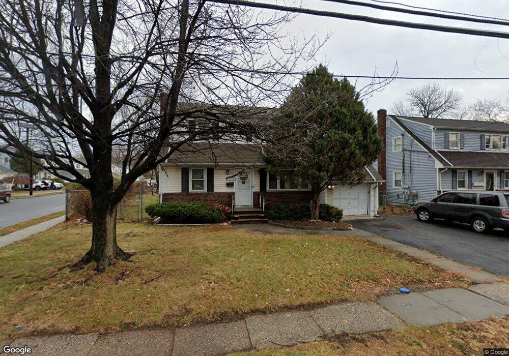 1527 Vauxhall Rd, Union, NJ 07083 - photo 1