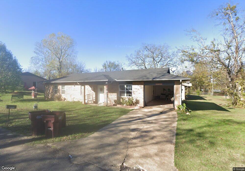 1002 W Texas St, Hugo, OK 74743 - photo 1