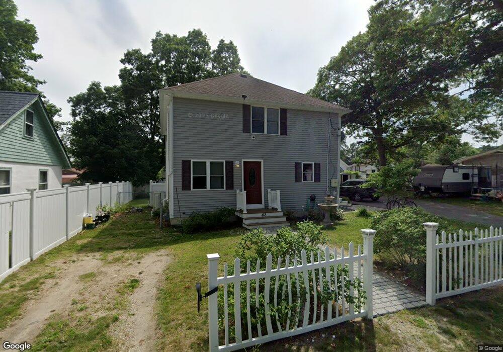 42 Fearing St, Buzzards Bay, MA 02532 - photo 1