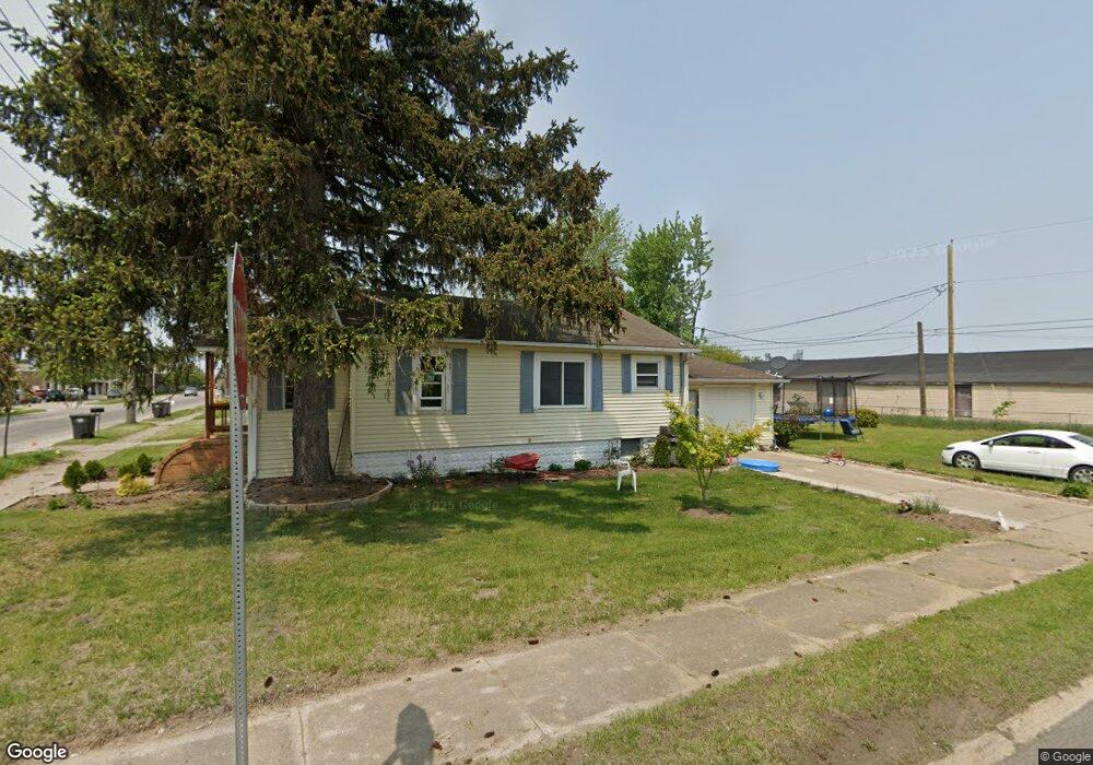 1404 W Lusher Ave, Elkhart, IN 46517 - photo 1