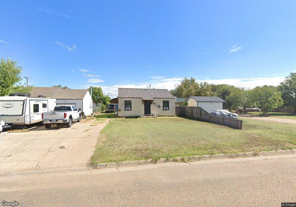 618 Spruce Ave, Dumas, TX 79029 - photo 1