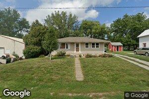 312 Pleasant St, Walnut, IA 51577