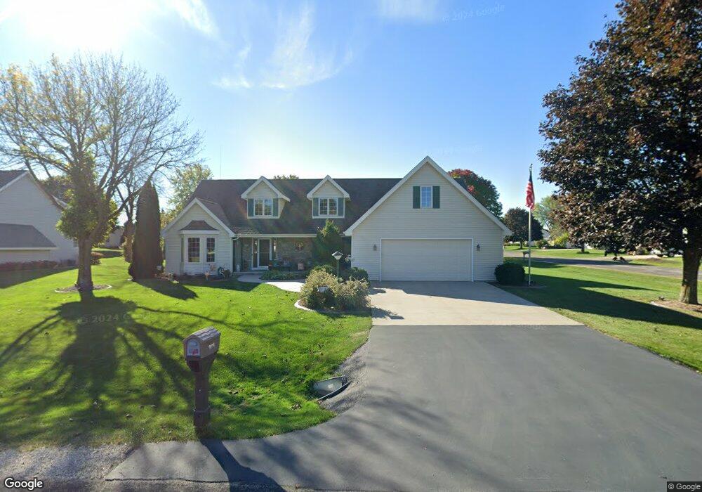 N9616 Darboy Dr, Appleton, WI 54915 - photo 1