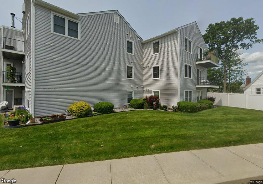 10 Morse Ave unit 10, West Haven, CT 06516 - photo 1