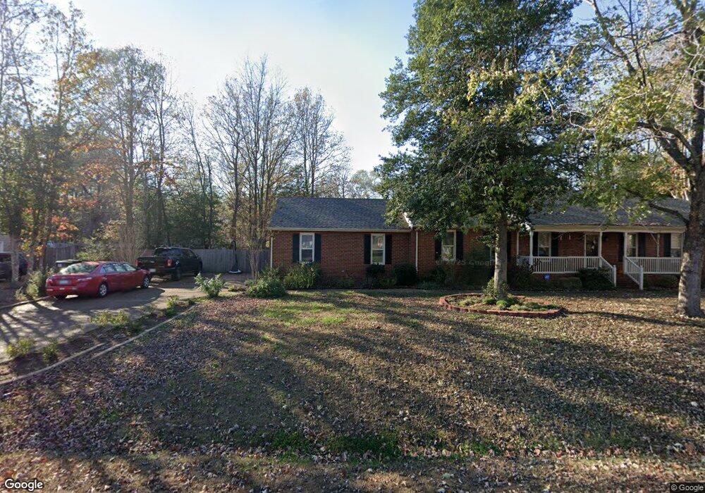 10200 Salem Oaks Dr, North Chesterfield, VA 23237 - photo 1