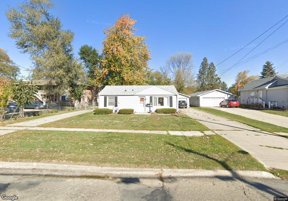 522 S 5th Ave E, Newton, IA 50208 - photo 1